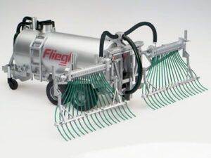 Fliegl Düngerfass mit Schleppschlauchverteiler