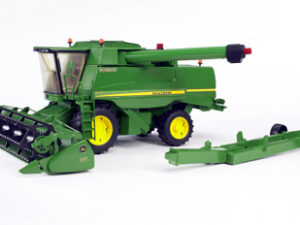 John Deere T670i Mähdrescher