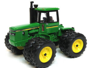RestpostenJohn Deere 8650 4WD mit Zwillingsbereifung- 2016 National Farm Toy Show -