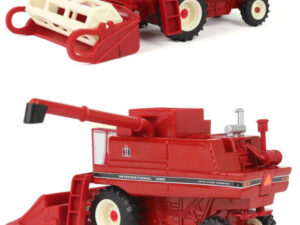 International 1460 Mähdreschermit beiden Schneidwerken ( Getreide- und Maisschneidwerk )