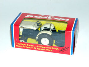 RestpostenBeaver Rasenmähertraktor mit Fräse 15PS- Batteriebetrieben "The Eager Traktor"