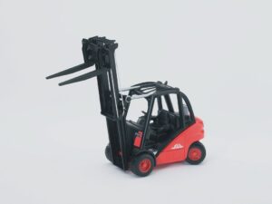 Linde Gabelstapler H30D mit Anhängekupplung und 2 Palette