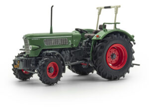 Fendt Favorit 3 Allrad mit Überrollbügel