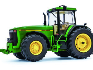 John Deere 8400 grün