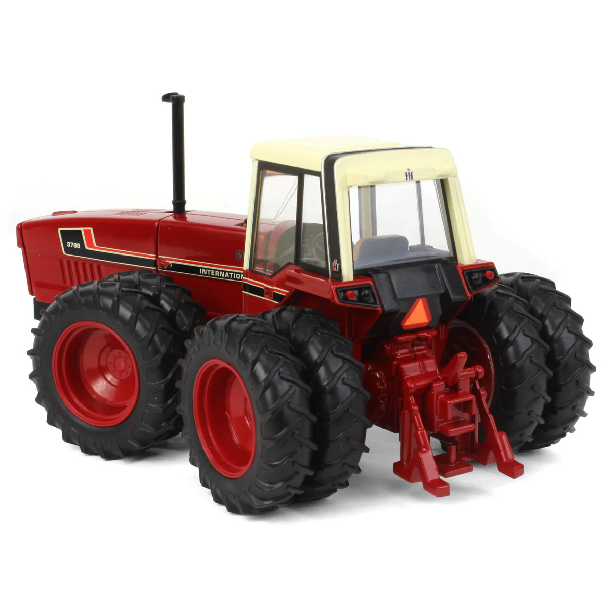 International Harvester 3788 2+2mit Zwillingsbereifung – Bild 4