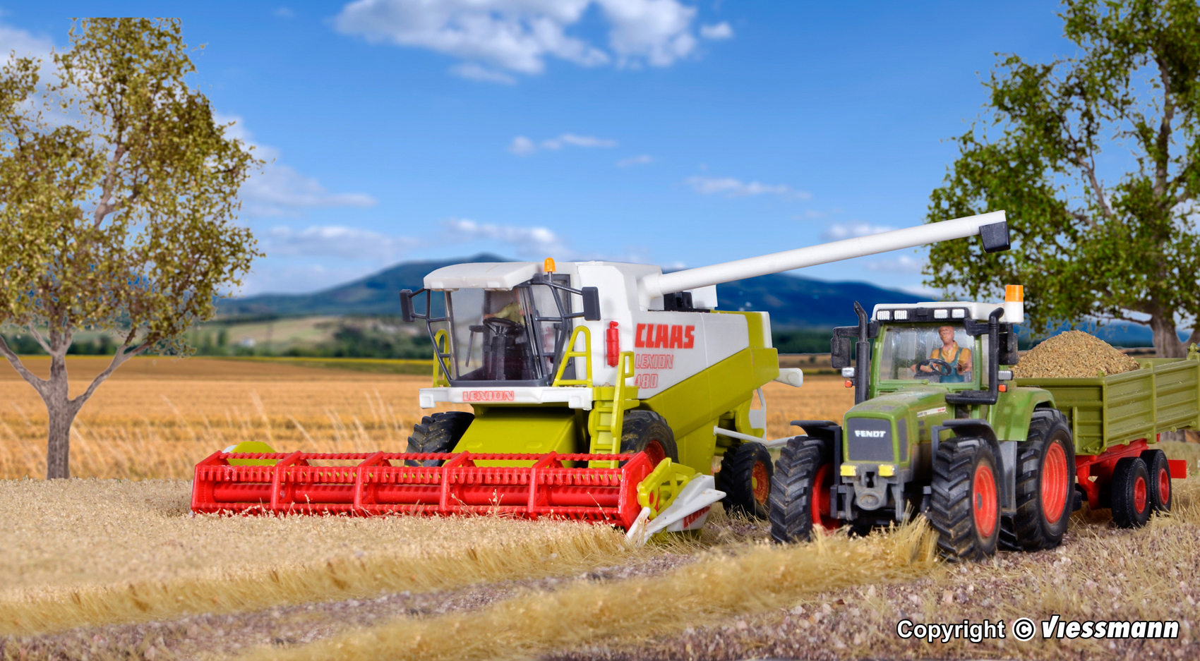 Claas Mähdrescher mit Schneid- und Maisgebiss( Bausatz )