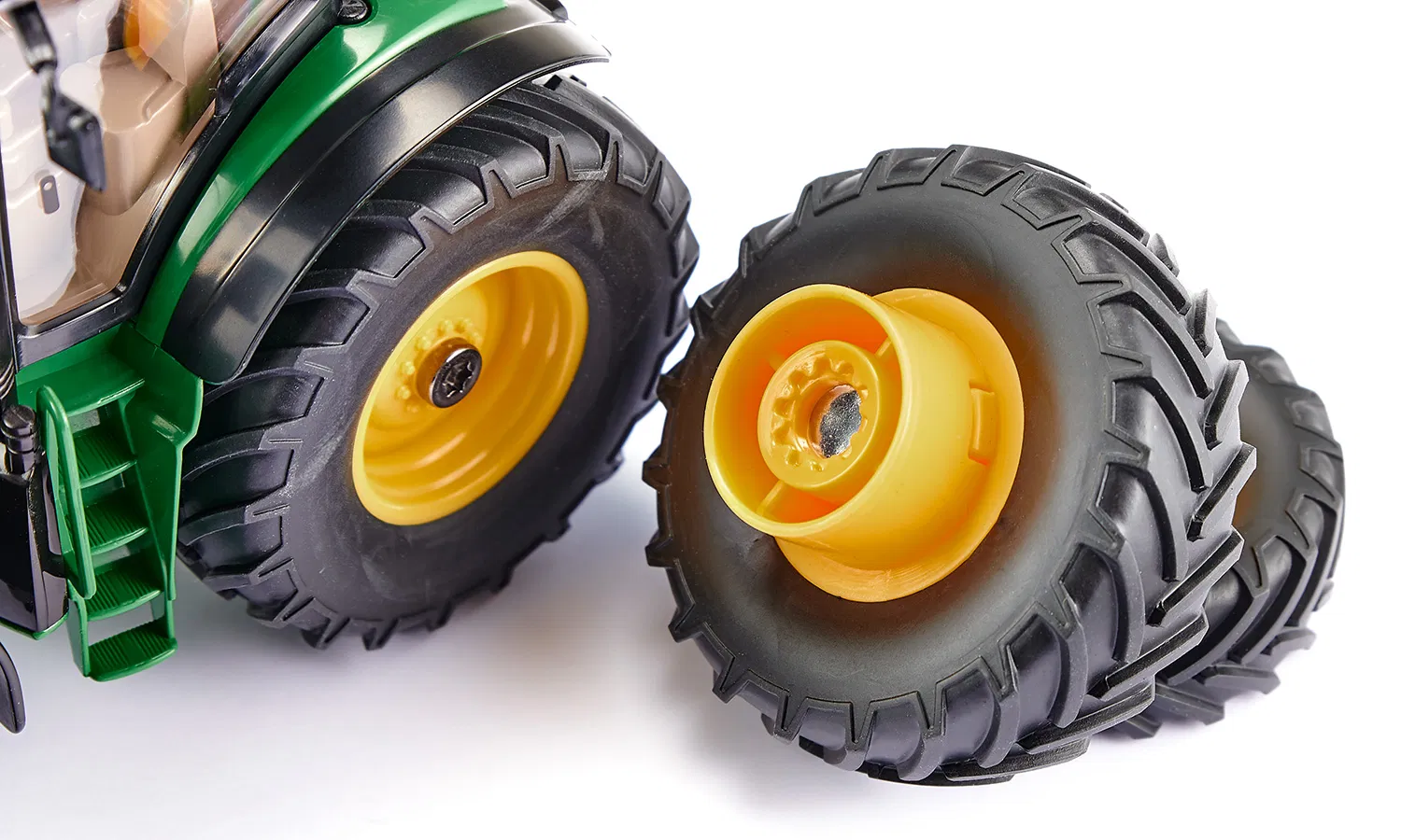 John Deere 7290R mit Doppelreifen und Bluetooth App-Steuerung – Bild 5