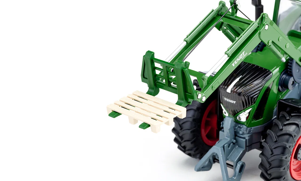 Fendt 933 Vario mit Frontlader und Bluetooth App-Steuerung – Bild 5
