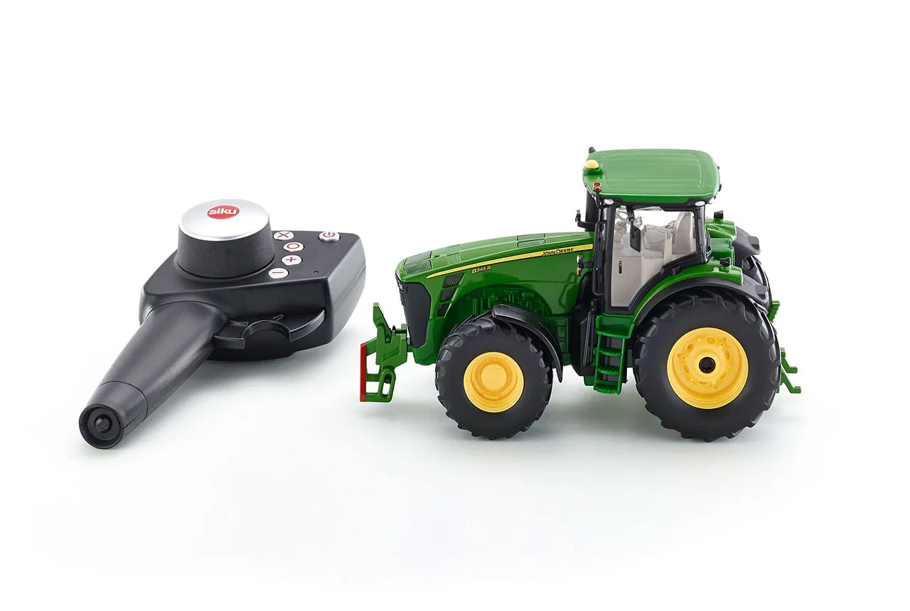 John Deere 8345RSet mit Fernsteuerung